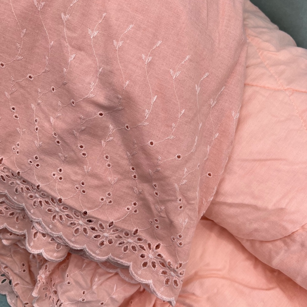 Vintage Peach Ruffle Comforter FULL